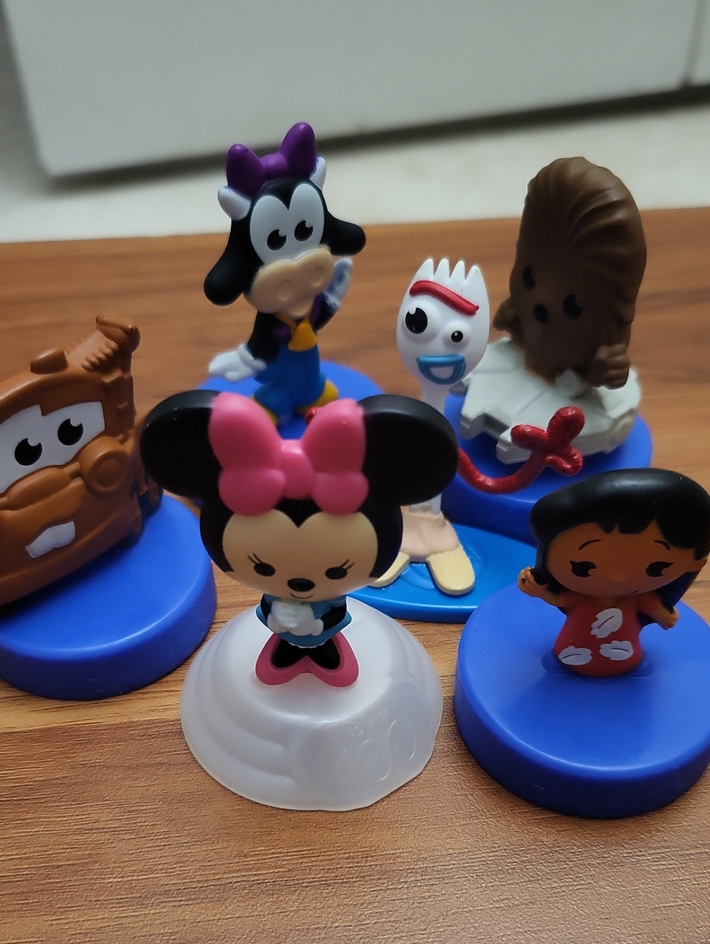 Disney Minnie Mouse and Friends Kids Toy Figure Pack - Multicolor